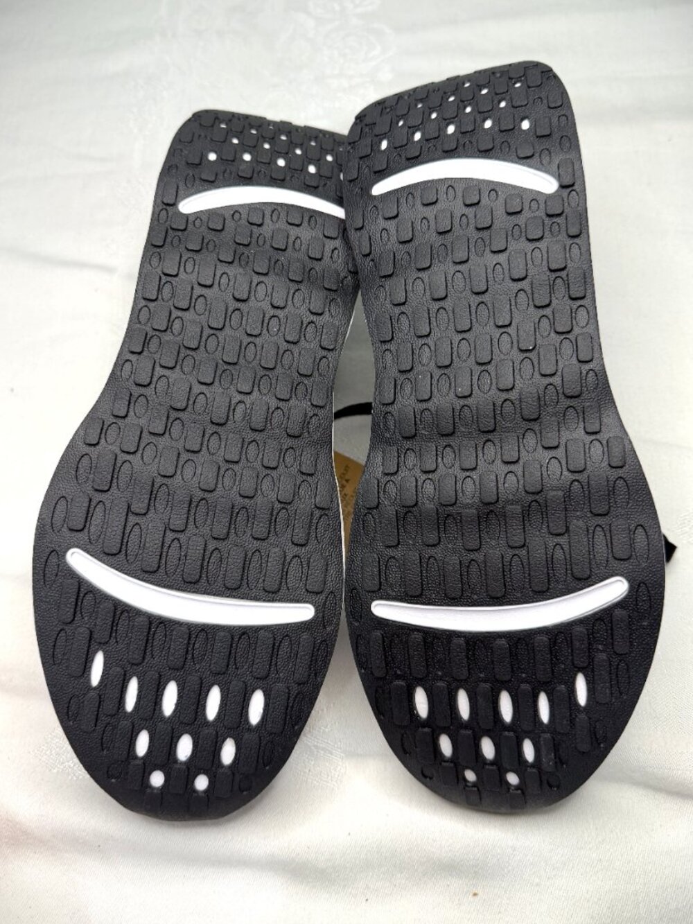 Nike Promina Black/White Running shoes FV5285-002 Men's Sz 7 / Women's Size 8.5 - Picture 9 of 9